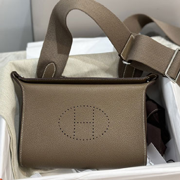 Hermes Videpoches bag Togo H085760CKAE