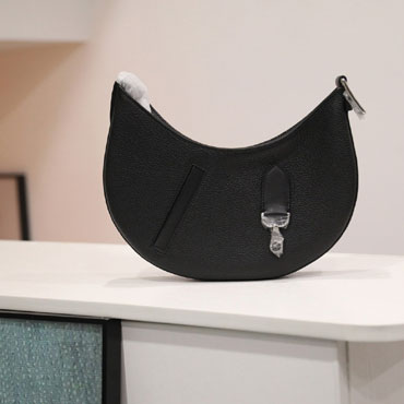 Hermes P tit Arcon Shoulder Bag Togo H085871CPAW