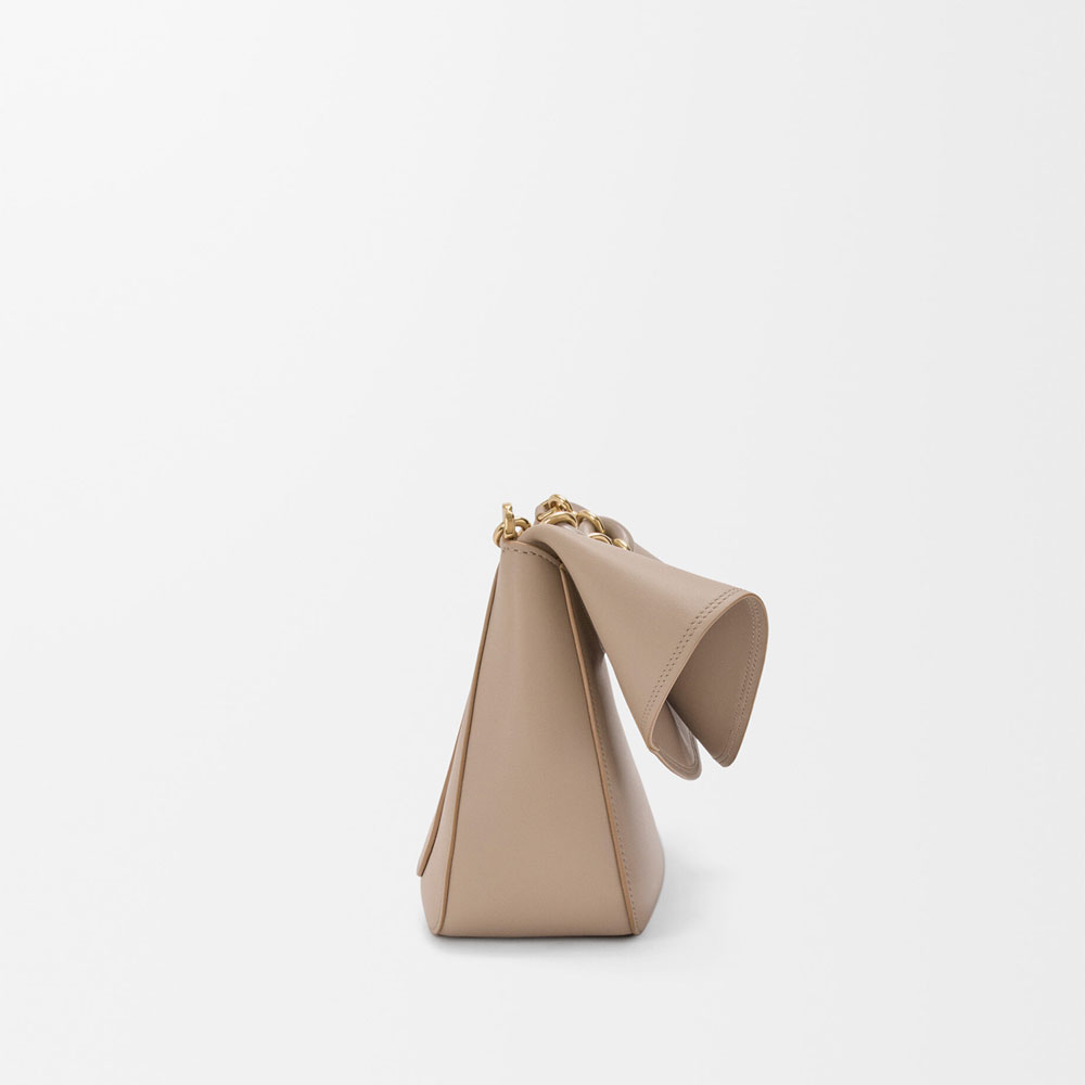 Loewe Medium Ola bag in smooth calfskin Beige AP22P22X07 2150: Image 3