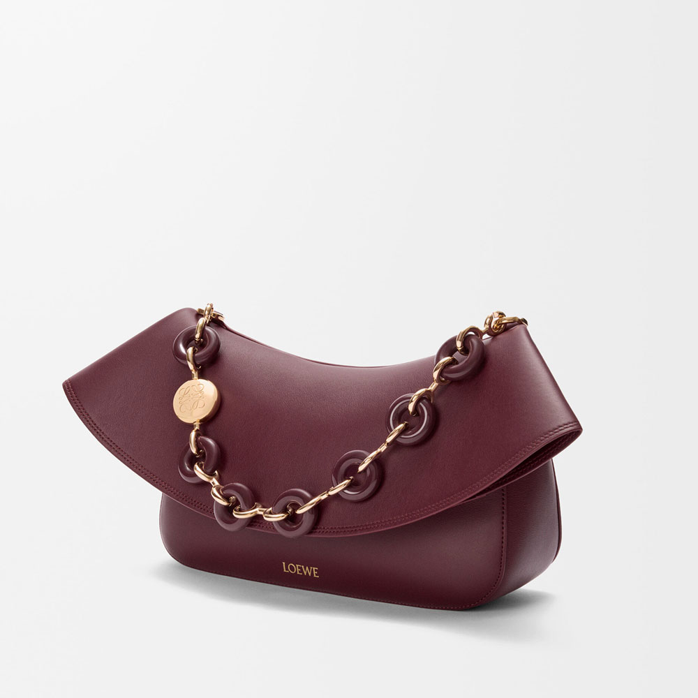 Loewe Medium Ola bag in smooth calfskin Red AP22P22X07 7240: Image 2