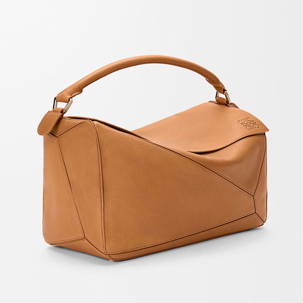 Loewe Large Puzzle bag in supple grained calfskin Brown B510PNLX01 6518: Image 2