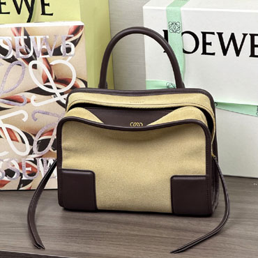 Loewe Small Amazona 180 Bag In Suede A039AS0X02 0090