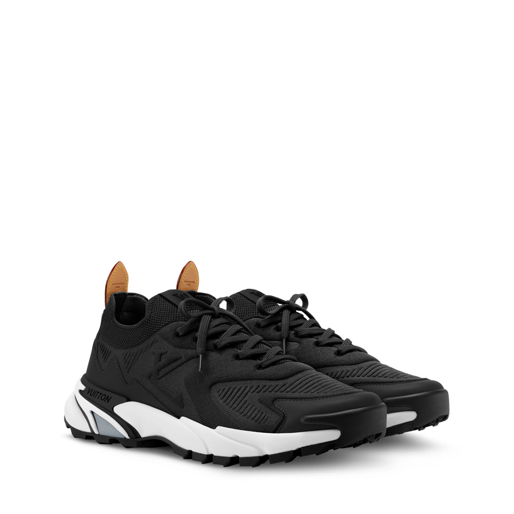 Louis Vuitton Runner Tatic Sneaker in Black 1AILIU: Image 1