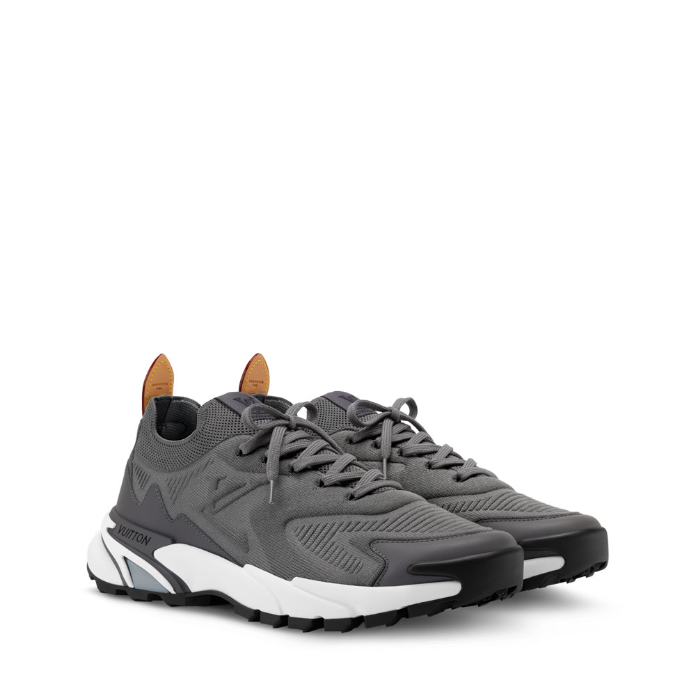 Louis Vuitton Runner Tatic Sneaker in Gray 1AILJE: Image 1