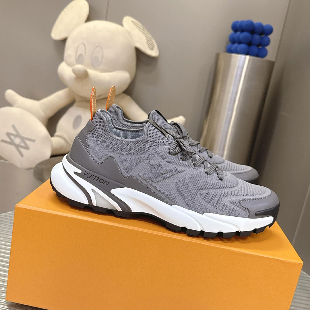Louis Vuitton Tatic Knit Sneaker 1AILJQ: Image 1