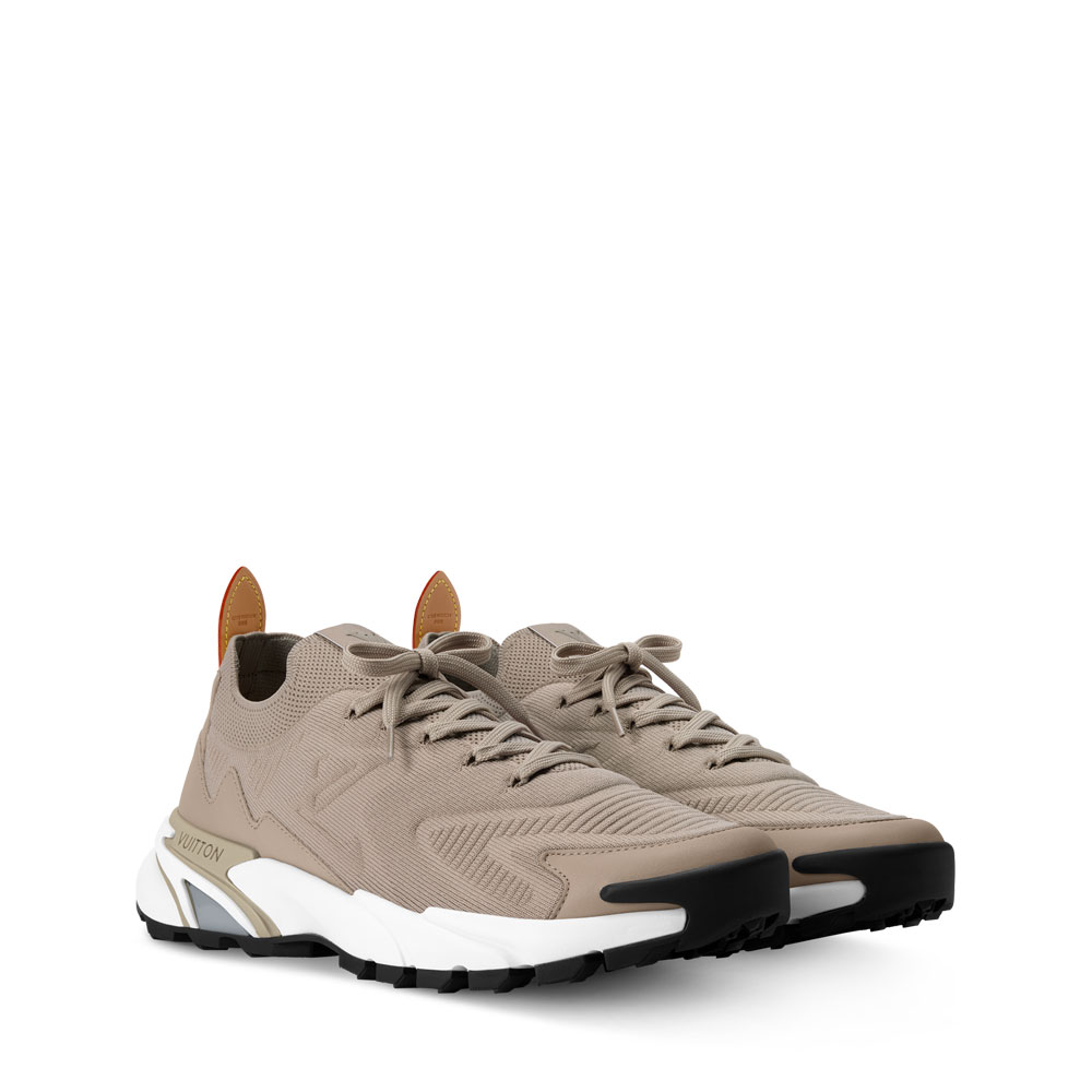 Louis Vuitton Runner Tatic Sneaker in Beige 1AIWUL: Image 1