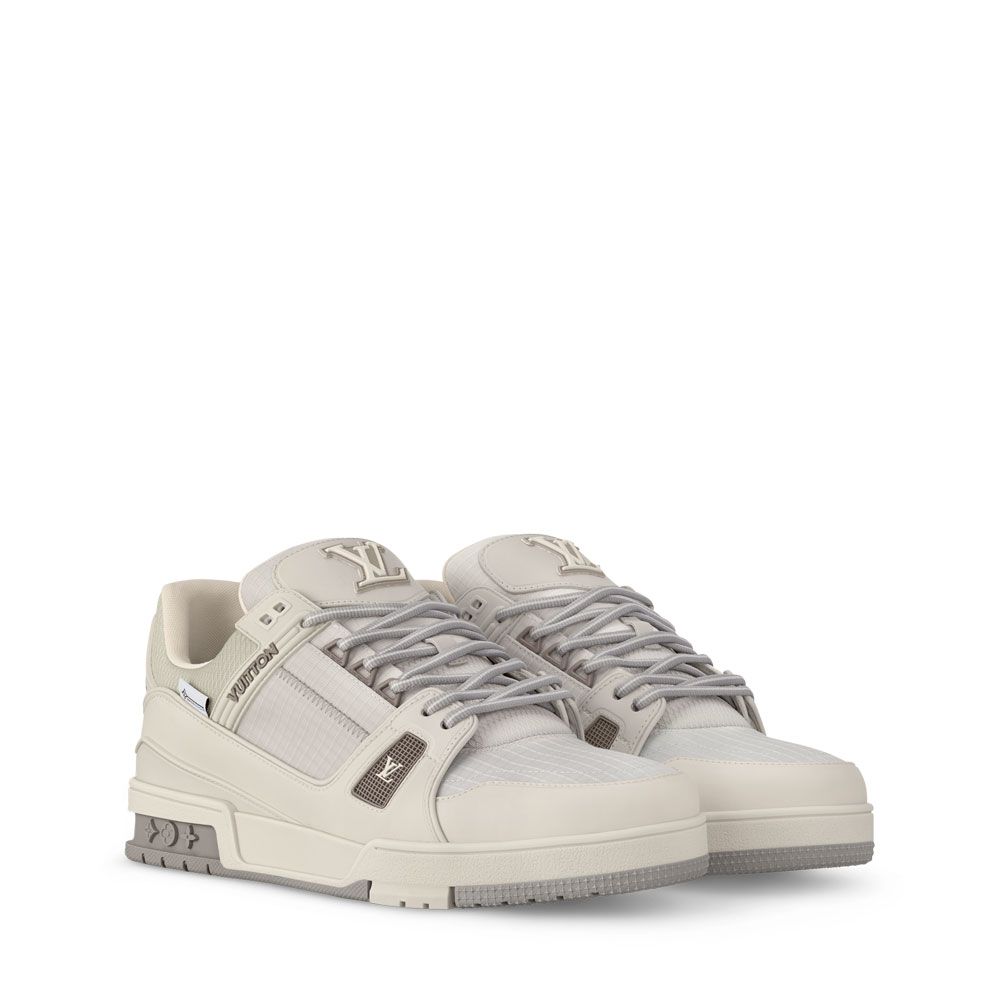 Louis Vuitton Trainer Sneaker in Gray 1AJATZ: Image 1