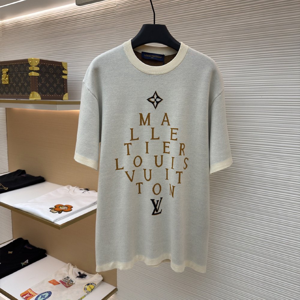 Louis Vuitton Short-Sleeved Signature Crewneck 1AK6YQ: Image 1