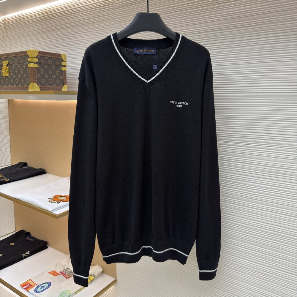 Louis Vuitton Silk Blend Cable V-Neck Pullover 1AK702: Image 1
