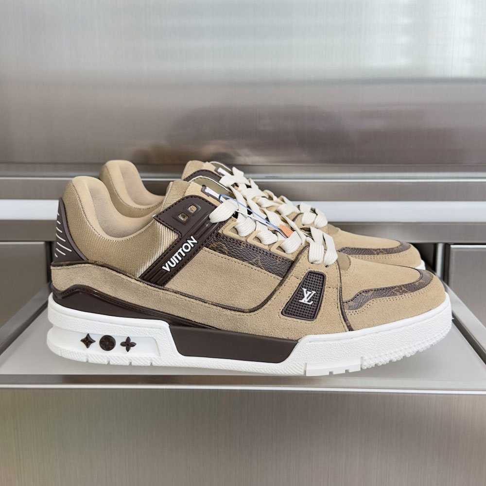 Louis Vuitton Trainer Sneaker 1AKB6S: Image 1