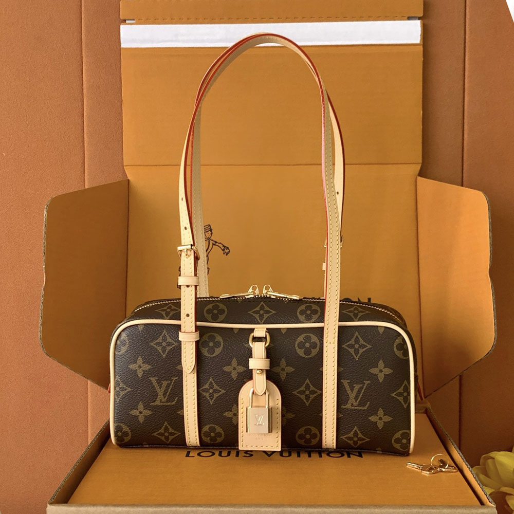 Louis Vuitton Hang On Monogram M47031: Image 1