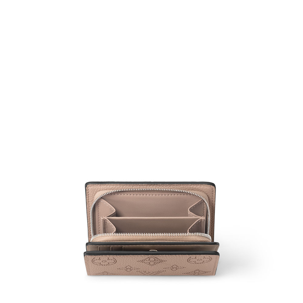 Louis Vuitton Clea Wallet Mahina M80817: Image 4