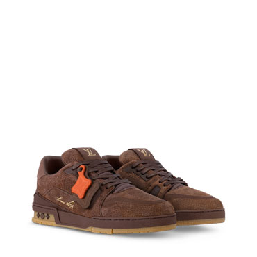 Louis Vuitton Trainer Sneaker in Brown 1AH637