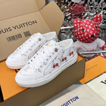Louis Vuitton LV x TM Lagoon Sneaker 1AHKYU