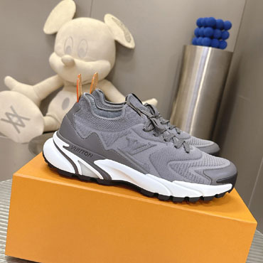 Louis Vuitton Tatic Knit Sneaker 1AILJQ