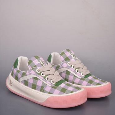 Louis Vuitton Tilted Sneaker 1AJS24