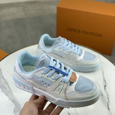 Louis Vuitton Trainer Sneaker 1AJSA4