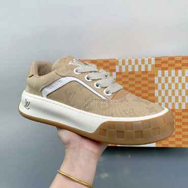 Louis Vuitton Tilted Sneaker 1AJW74