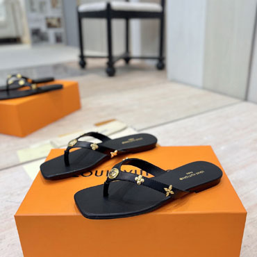 Louis Vuitton Gaia Flat Thong 1AK45V