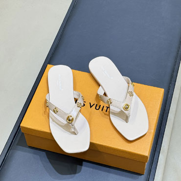 Louis Vuitton Gaia Flat Thong 1AK46R