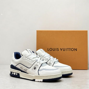 Louis Vuitton Trainer Sneaker 1AKCLZ