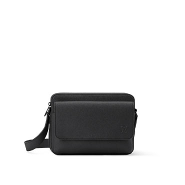 Louis Vuitton Boarding Messenger LV Aerogram M15265