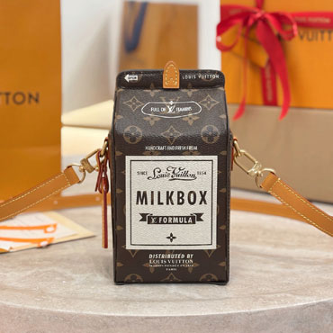 Louis Vuitton Milk Bag M29326