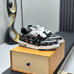 Louis Vuitton Trainer Sneaker 1AJ343