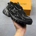 Louis Vuitton Tatic Runner Sneaker 1AKC3L