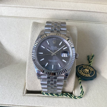 Rolex Day-Date 40mm m228236-0013 Watch