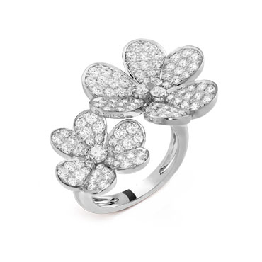 Van Cleef Arpels Frivole Between the Finger Ring VCARB67500