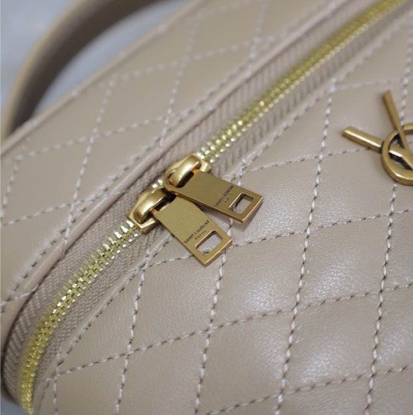 YSL Gaby Vanity Bag In Lambskin in Beige 766731 1EL07 2646: Image 4