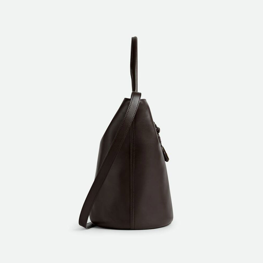 Bottega Veneta Liberta Bucket in Fondant 806038 V4SJ1 2190: Image 3